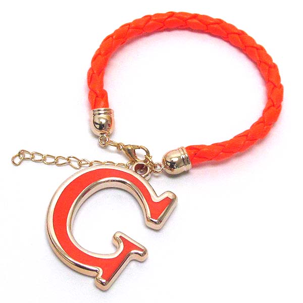 Initial charm and leatherette band bracelet - g