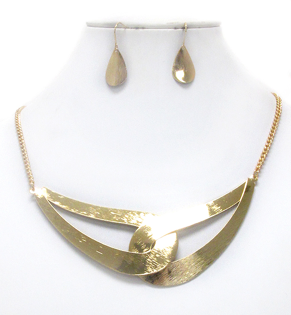 Textured metal teardrop link pendant necklace earring set