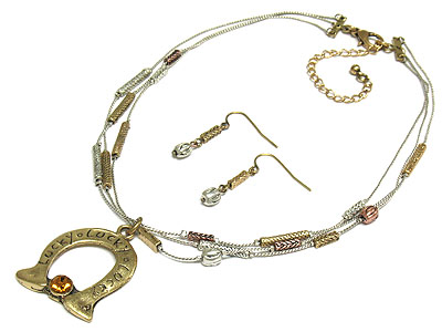 Tri-tone metal lucky horse shoe theme necklace and earring set