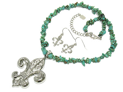 Fleur de lis pendant green turquoise necklace and earring set