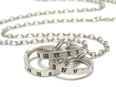 Burnish metal roman number triple ring link necklace