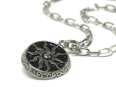 Enamel deco metal sun shape pendant necklace