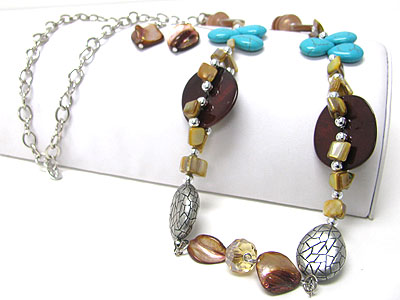 Turquoise stone and sea shell disk link long necklace set