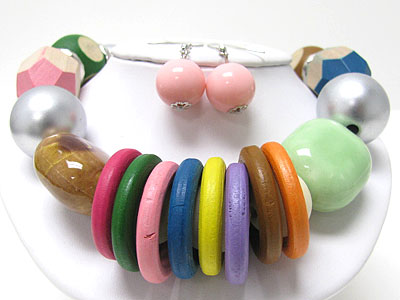 Mixed wood donut and ceramic and metal ball link necklace set