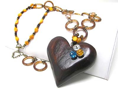 Wooden heart pendant and acryl beads and hoop link long necklace set