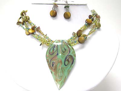 Murano glass works leaf shape pendant and mixed beads and disk necklace set