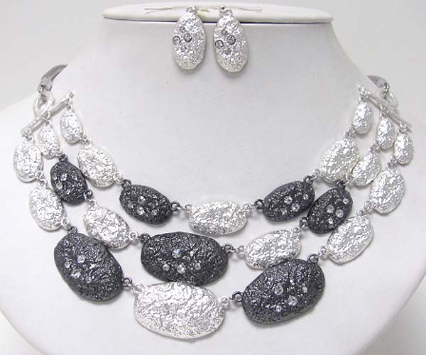 Crystal deco textured metal link necklace earring set