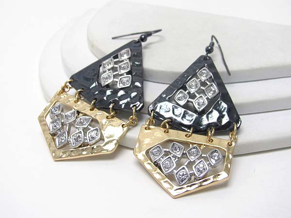 Crystal deco hammered and natural shape metal drop earring