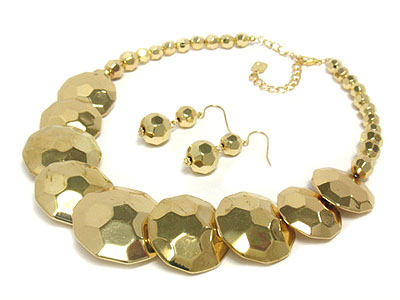 Multi hexagonal pattern metal bead link necklace set