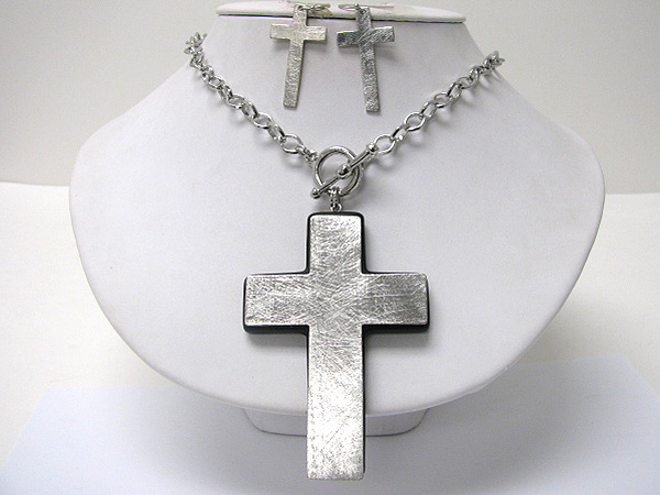 Large scratch metal cross pendant necklace earring set - brass metal