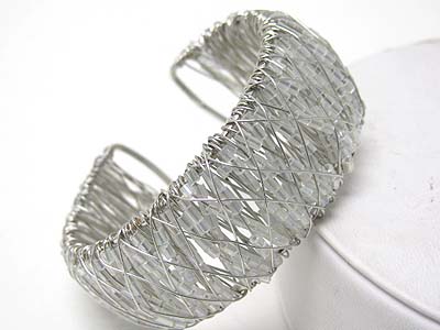 Acryl tube and metal wire cuff bangle