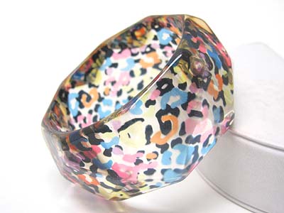 Spring color facet acryl bangle