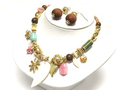 Large leaf shape charm and multi shape charms deco wood beads necklace and earring set