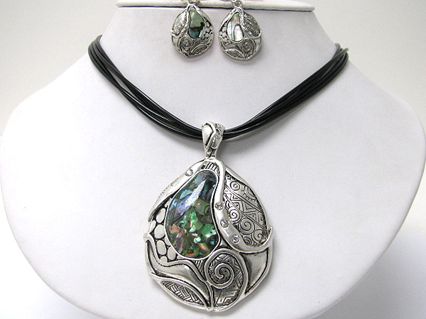 Abalone and metal art deco pendant necklace earring set