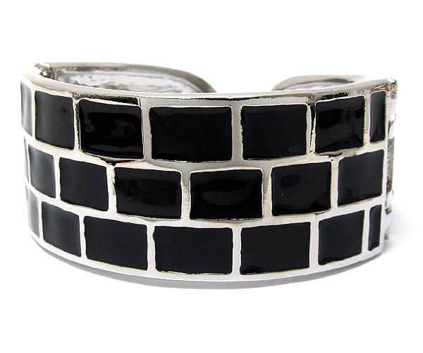 Metal epoxy multi square pattern on hing bangle