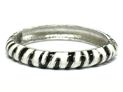 Animal print bangle bracelet