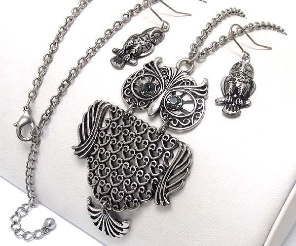 Crystal eye owl metal textered pendant long necklace earring set