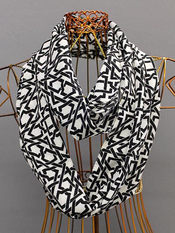 Geometric pattern infinity scarf