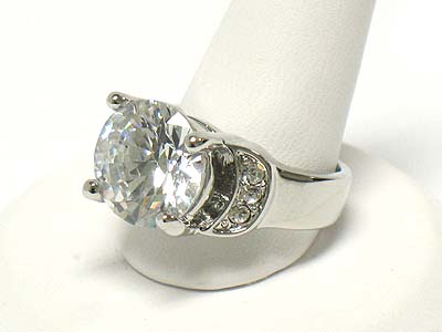 Cubic zirconia and crystal ring