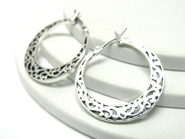 Metal filigree hoop earring - hoops