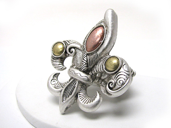 Tri tone textured metal fleur de lis stretch ring