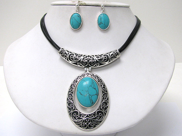 Oval natural stone and metal textured oval drop necklace earring set