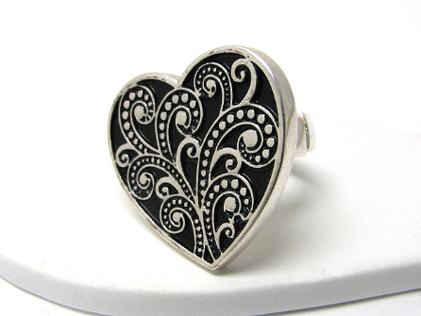 Heart texture metal stretch ring