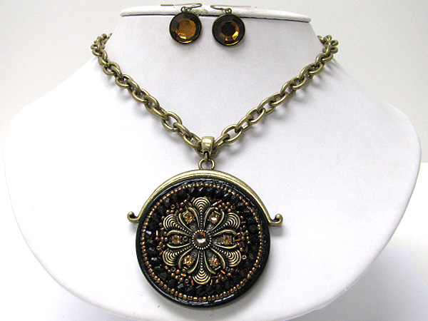 Antique style crystal stud metal art round medallion necklace earring set