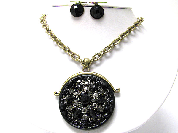 Antique style crystal stud metal art round medallion necklace earring set