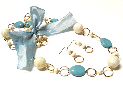 Gold link with ribborn & bead necklace and earring set