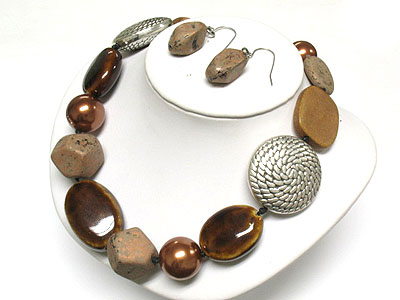 Genuine and figurine stone necklace and earring set