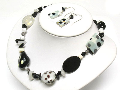 Poka dot glass link necklace and earring set