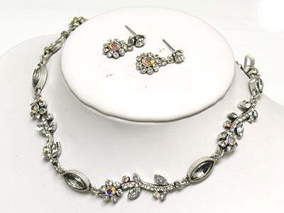 Austrian crystal flower theme neckalce and earring set