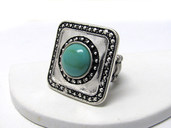 Stone and textured metal casting stretch ring