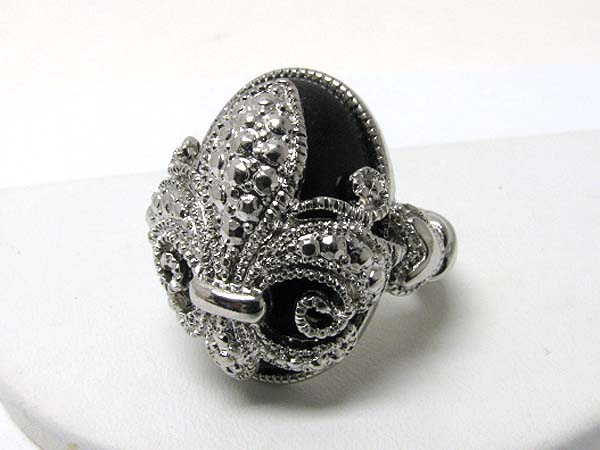 Stone and metal fleur de lis stretch ring