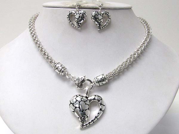 Pebble textured heart lock pendant necklace earring set