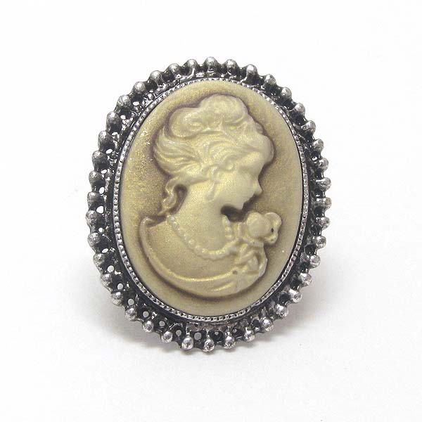 Cameo adjustable ring