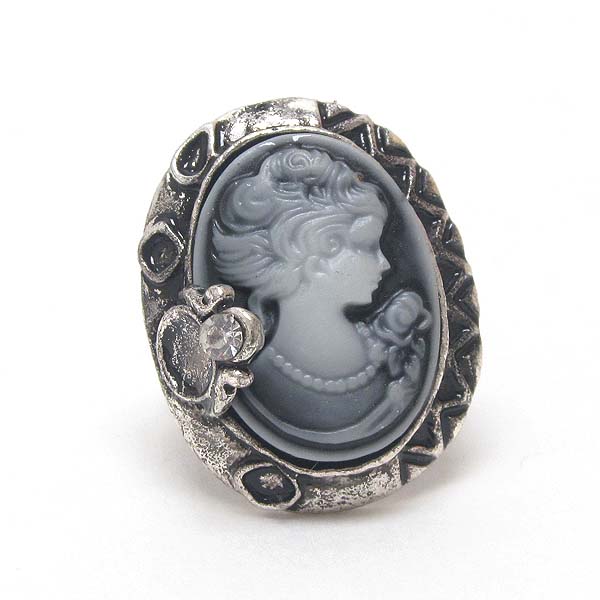 Cameo adjustable ring