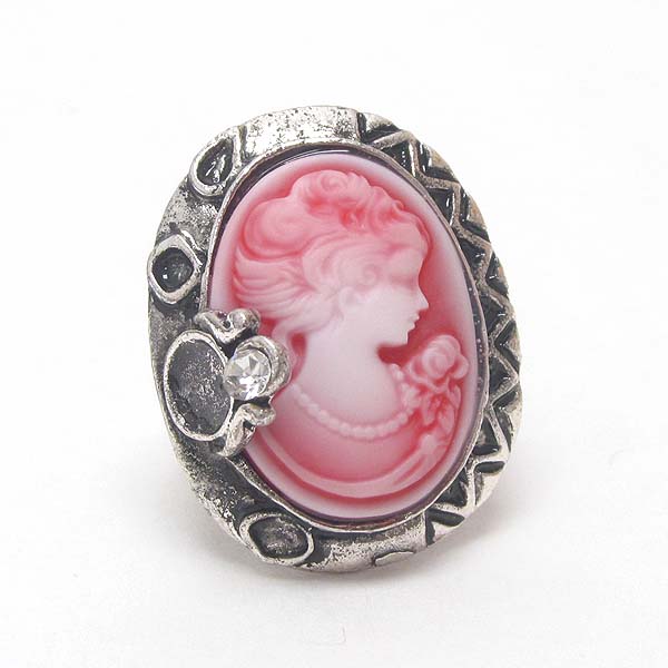 Cameo adjustable ring