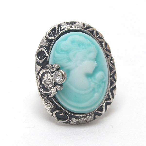 Cameo adjustable ring