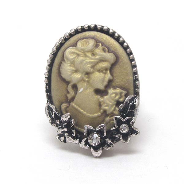 Cameo adjustable ring