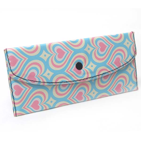 Heart print snap button wallet