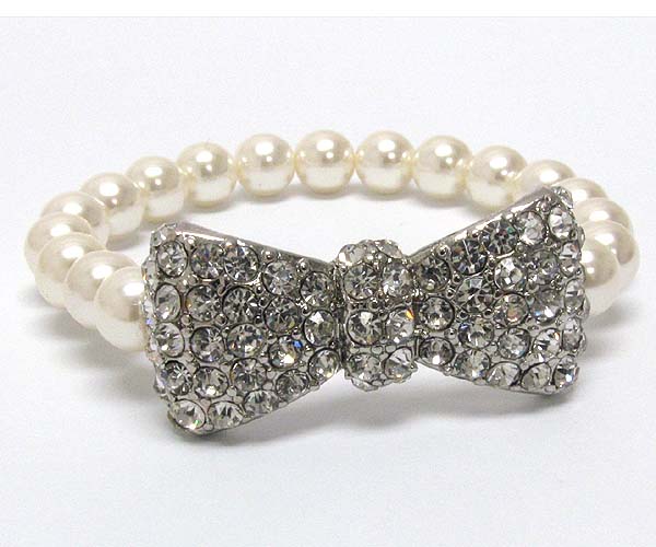 Crystal bow with multi pearl stretch bracelet