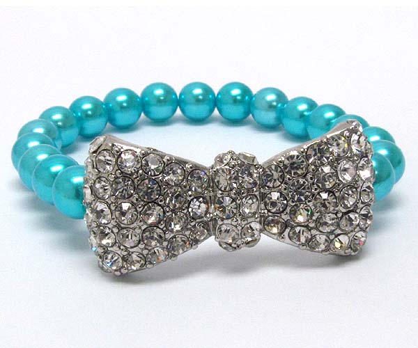 Crystal bow with multi pearl stretch bracelet