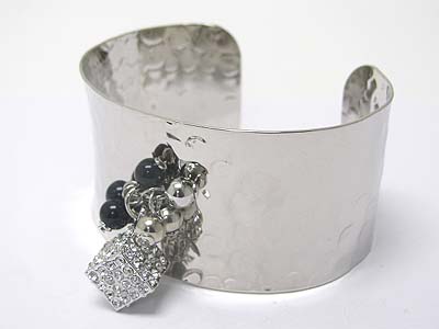 Crystal cube and mixed beads dangle metal cuff bangle