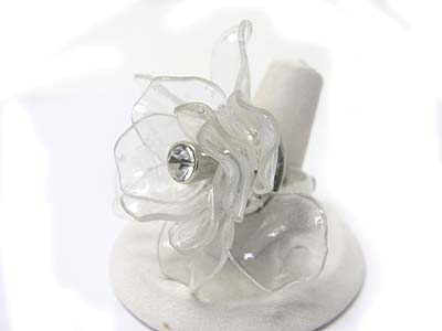 Crystal center transparent acryl flower ring -adjustable