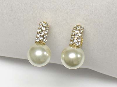 Pearl and crystal earring