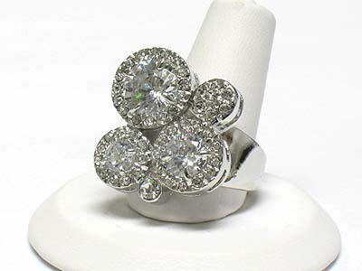 Crystal and color cubic setting ring