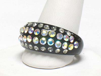 Crystal stud acryl fashion ring