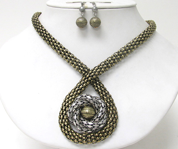 Metal tube chain center pendant necklace earring set